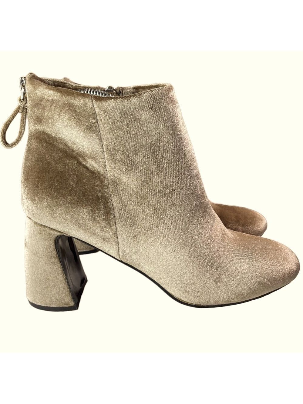 Elegant Velvet Ankle Boots in Tan
